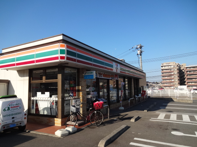 パークアベニュー壱～伍番館 セブンイレブン（新宮須川店）