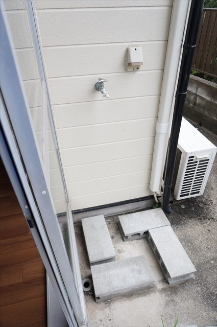 室外洗濯機置場