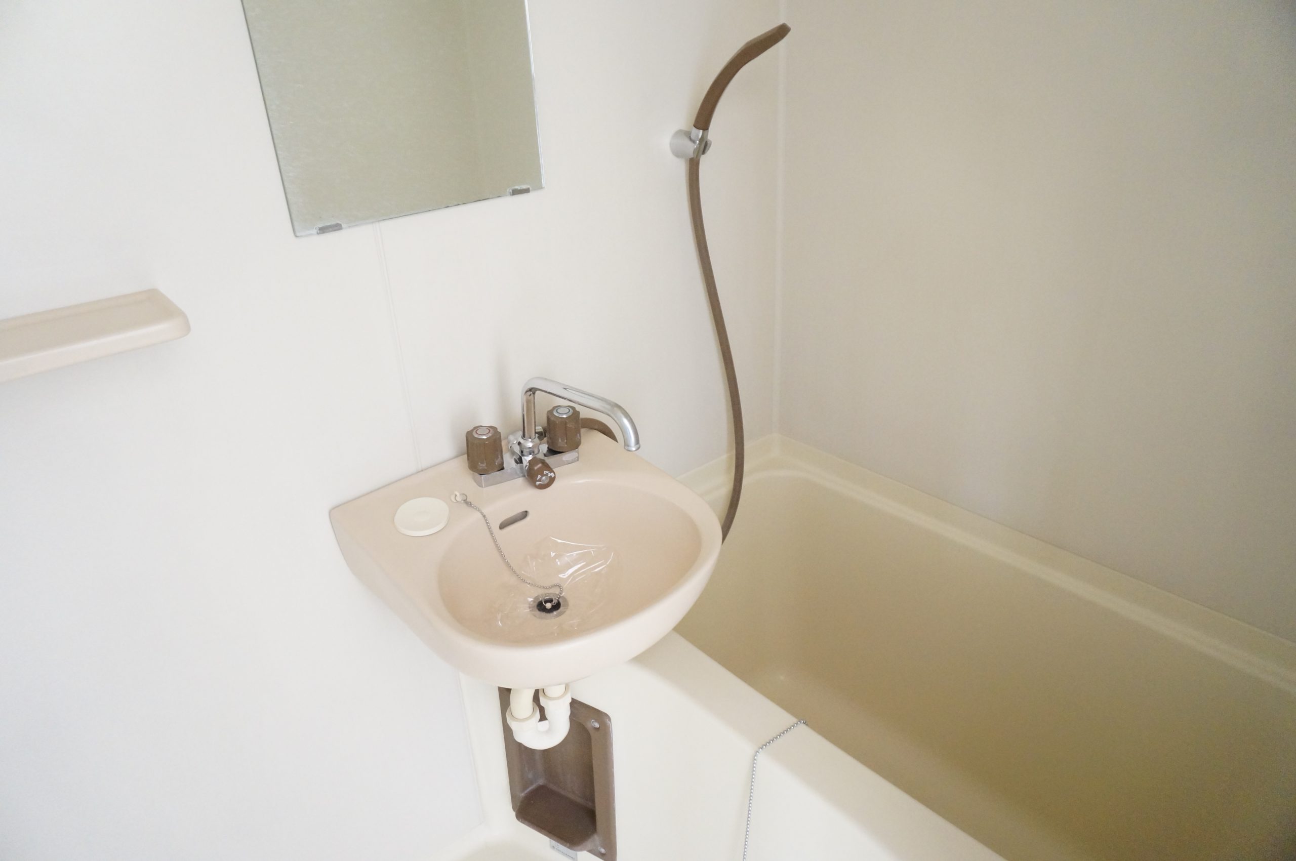 辰巳ビル バス
