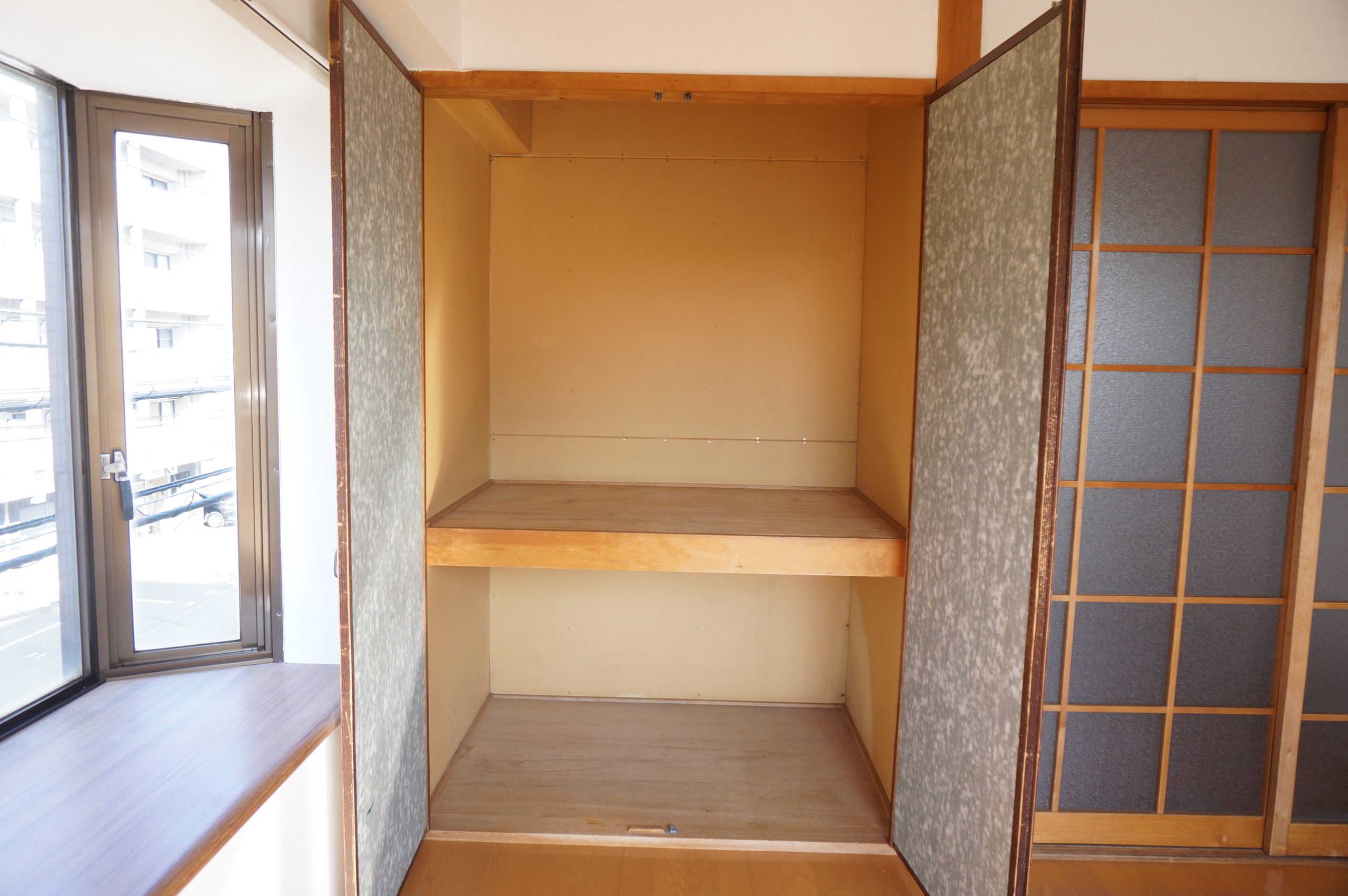 辰巳ビル 収納